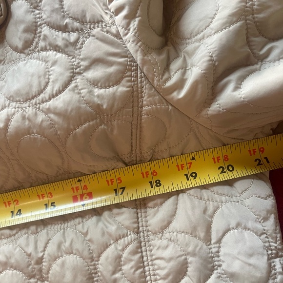 Coach Women's Beige Quilted Puffer Jacket size L - Picture 5 of 7